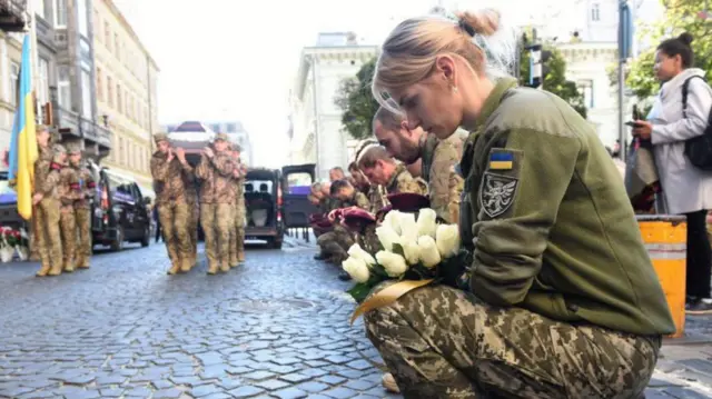 La dependencia de Occidente de los combustibles fósiles rusos y su impacto en la guerra en Ucrania.